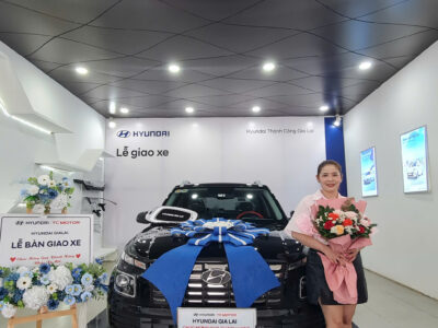 GIAO XE HYUNDAI VENUE
